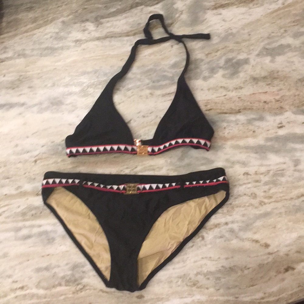 🔥3 for $ 20 BCBG Max Azria bikini.  Medium